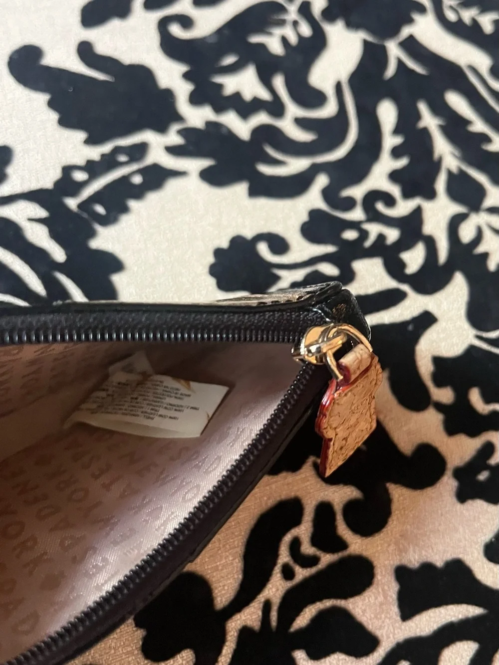 GUC! Kate Spade Leather Champagne Bottle Coin/Trinket Purse - Picture 6 of 7
